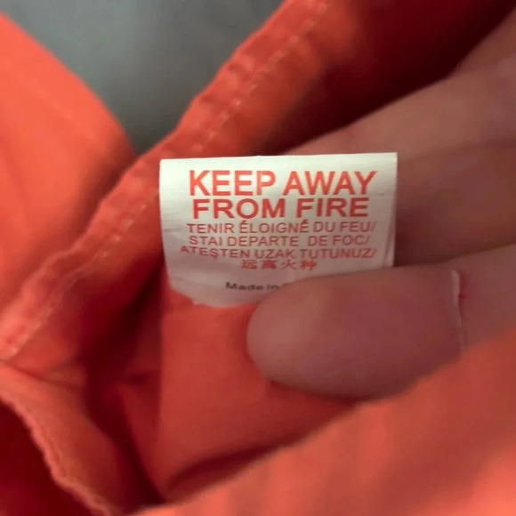 Misguided, cross over, puff sleeve, zipper, crop, top, coral, size 0 - Picture 9 of 9